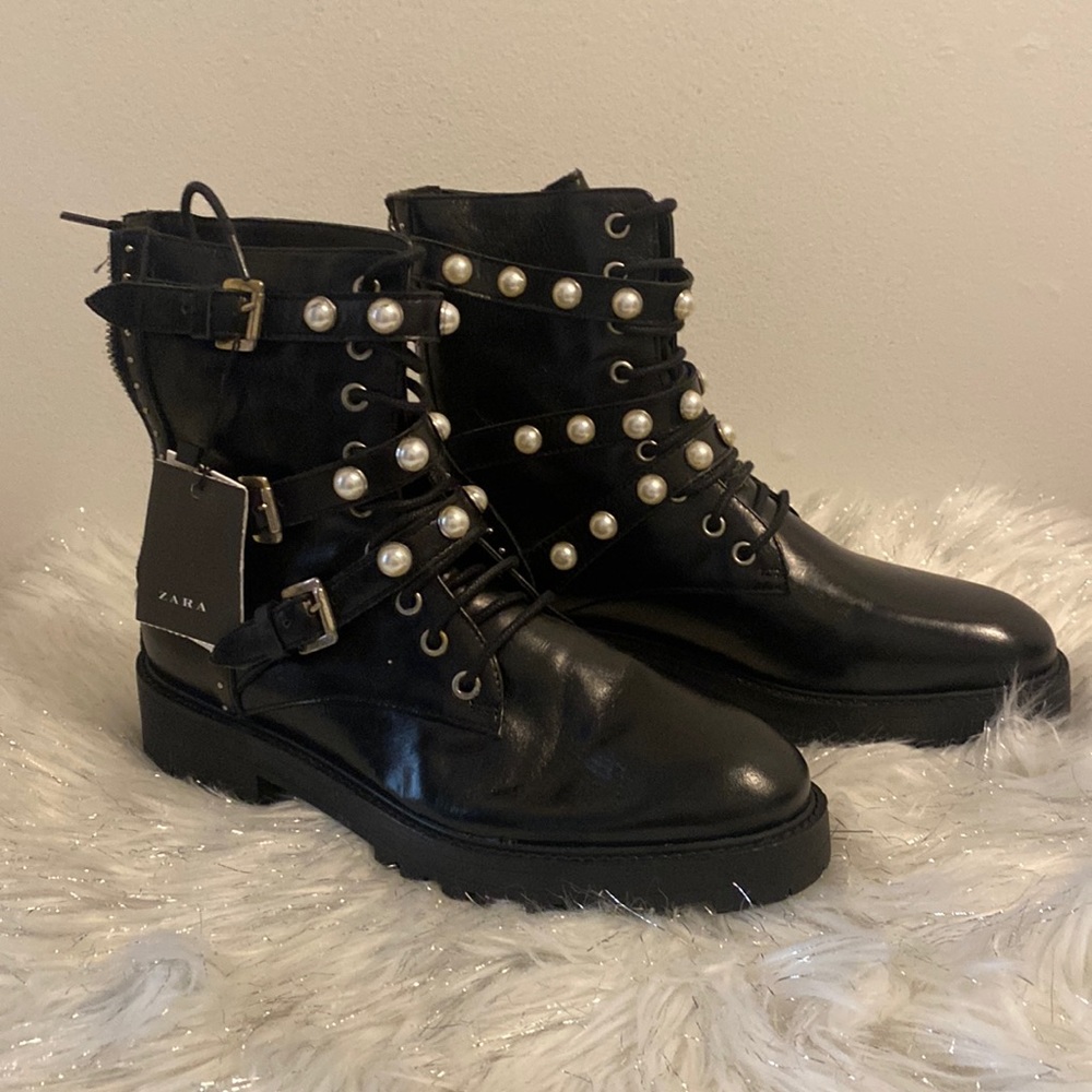 NWT Zara leather ankle boot